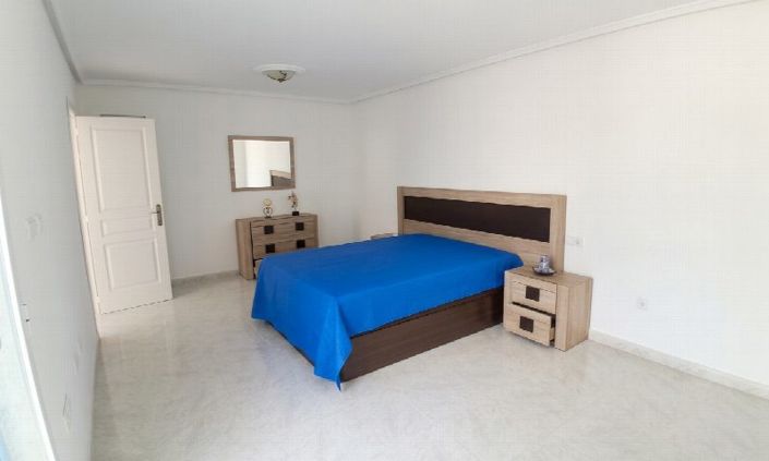 Image No.21-5 Bed Property for sale
