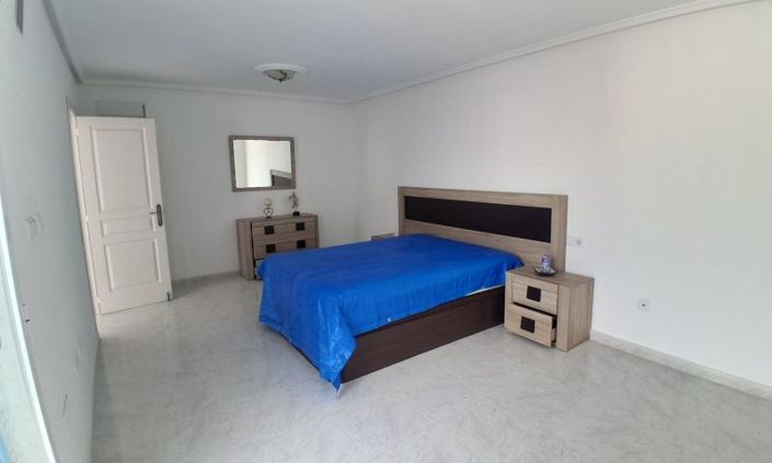 Image No.21-5 Bed Villa for sale