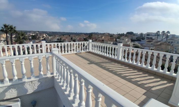 Image No.24-5 Bed Property for sale