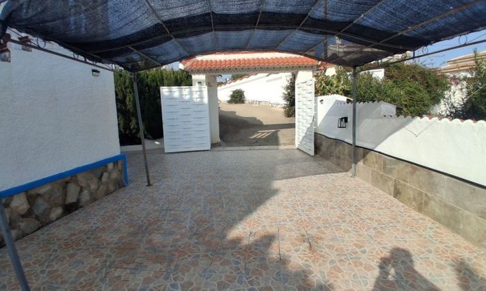 Image No.30-5 Bed Property for sale
