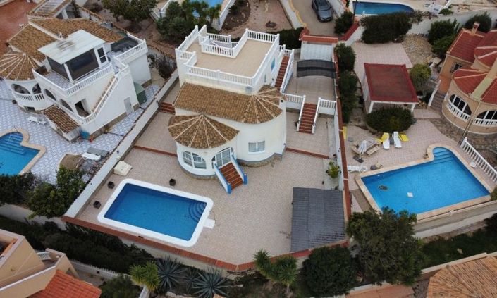 Image No.34-5 Bed Property for sale