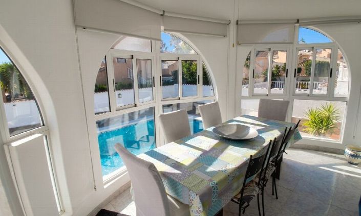 Image No.38-5 Bed Property for sale