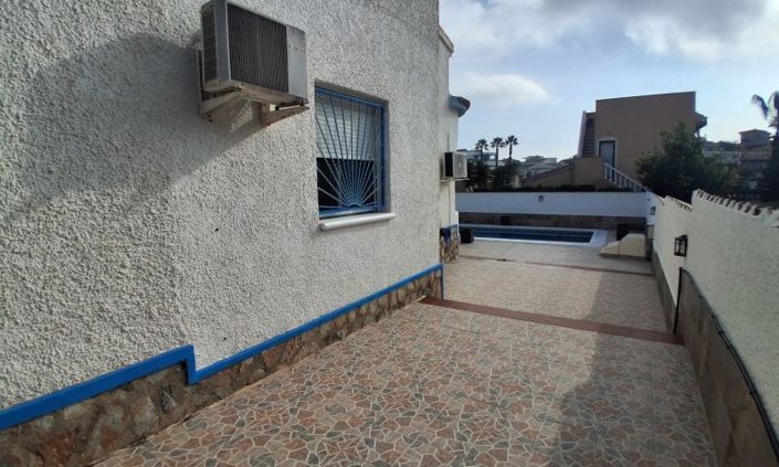 Image No.7-5 Bed Property for sale