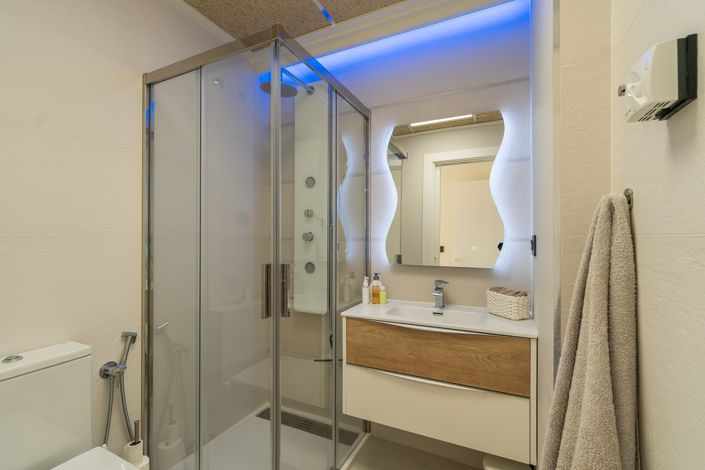 Image No.21-2 Bed Apartment for sale