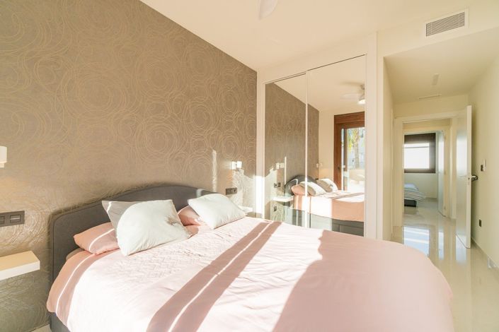 Image No.24-2 Bed Apartment for sale