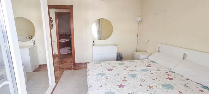 Image No.11-3 Bed Townhouse for sale