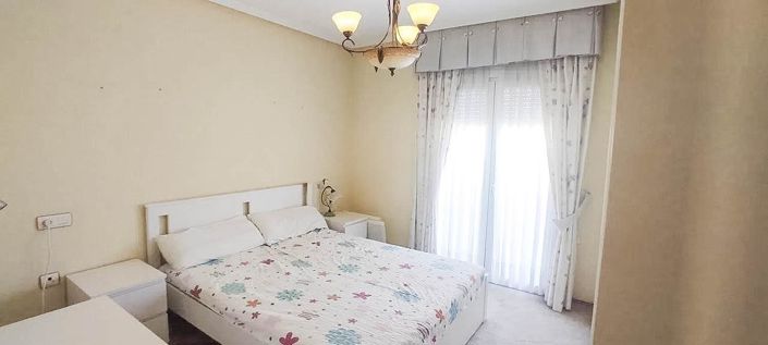 Image No.19-3 Bed Townhouse for sale