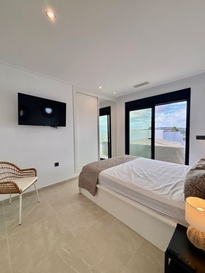 Image No.11-2 Bed Villa for sale