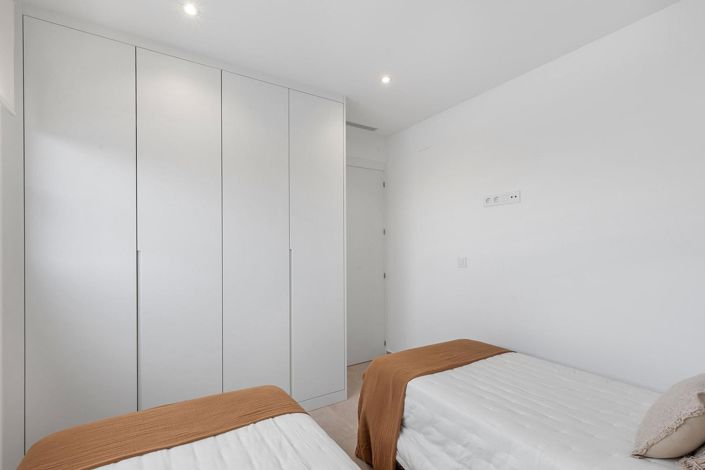 Image No.42-3 Bed Apartment for sale