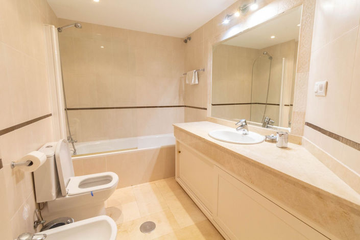 Image No.20-3 Bed Apartment for sale