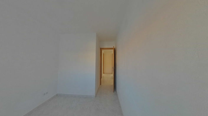 Image No.10-3 Bed Apartment for sale