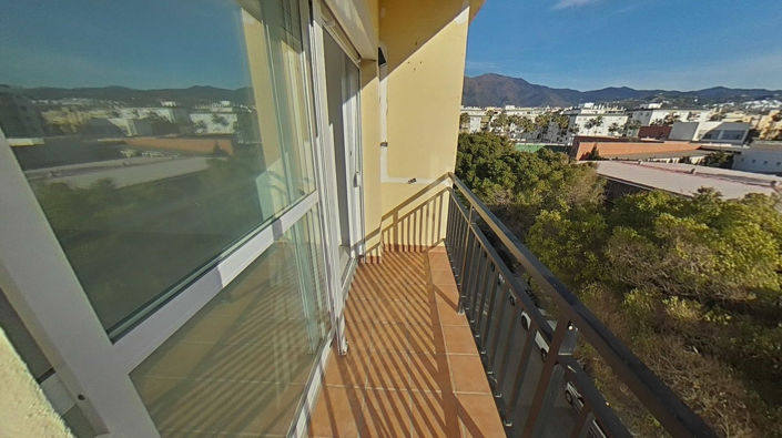 Image No.2-Appartement de 3 chambres à vendre à Estepona