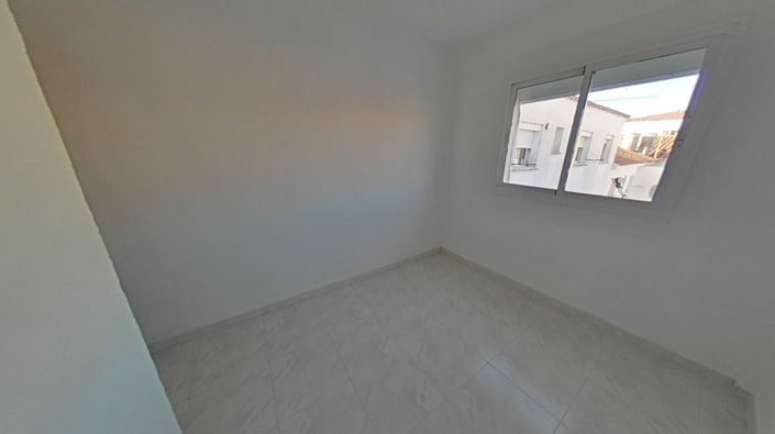 Image No.8-3 Bed Apartment for sale