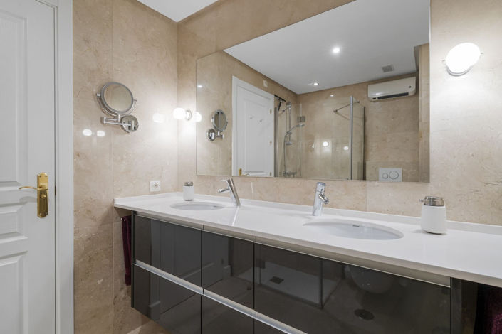 Image No.20-2 Bed Apartment for sale