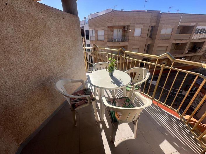 Image No.7-2 Bed Property for sale