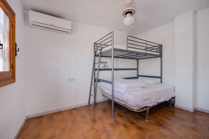 Image No.34-3 Bed Bungalow for sale