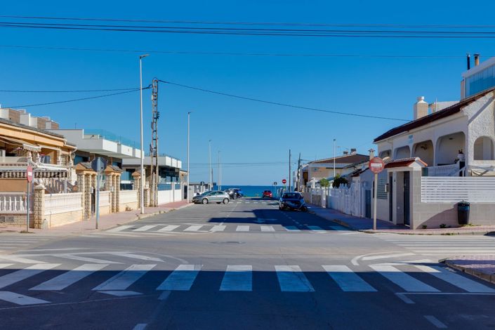 Image No.44-3 Bed Bungalow for sale