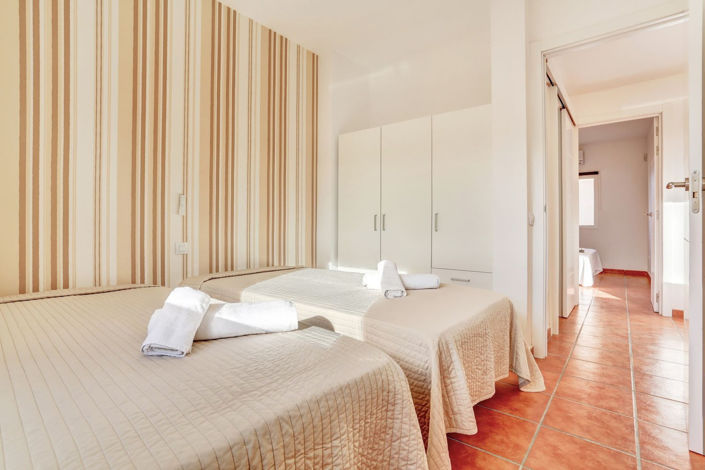 Image No.20-2 Bed Apartment for sale