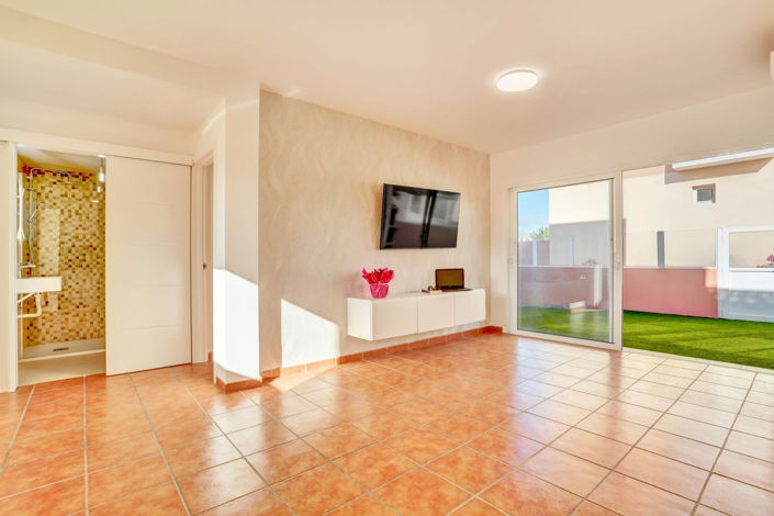 Image No.9-2 Bed Apartment for sale