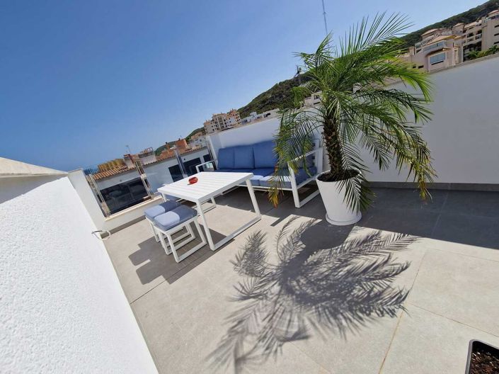 Image No.14-3 Bed Townhouse for sale