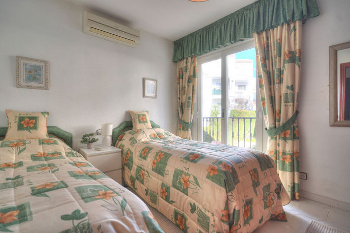 Image No.13-3 Bed Townhouse for sale