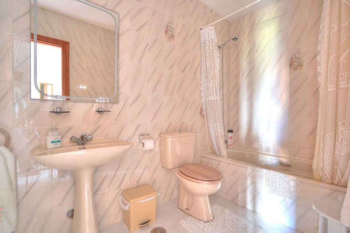 Image No.14-3 Bed Townhouse for sale