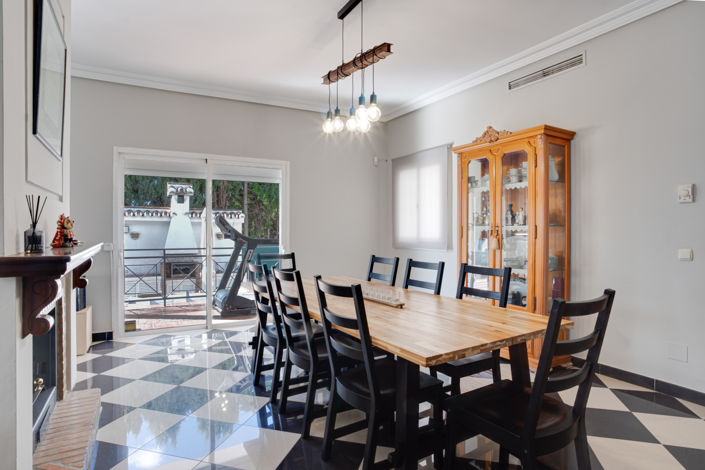 Image No.20-5 Bed Villa for sale