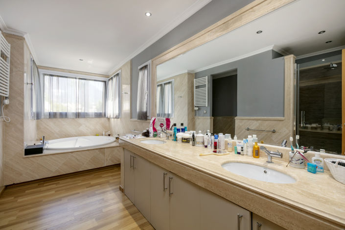 Image No.29-4 Bed Apartment for sale