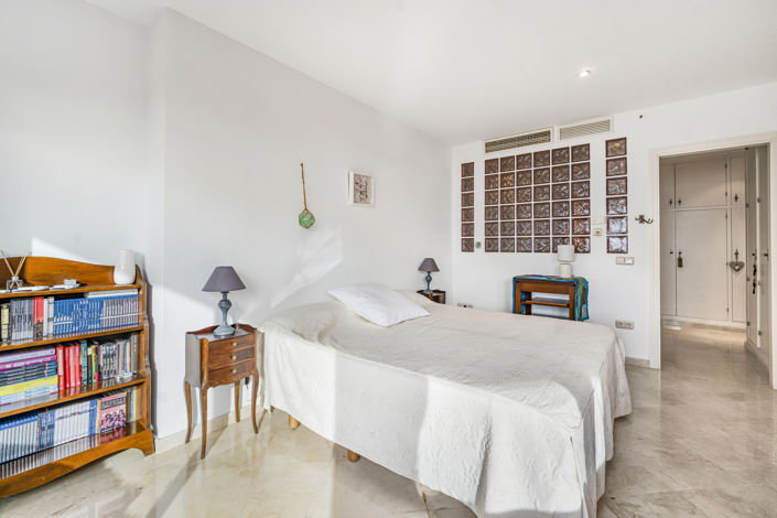 Image No.22-3 Bed Apartment for sale