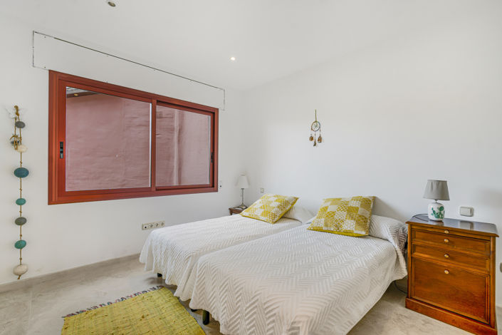 Image No.25-3 Bed Apartment for sale