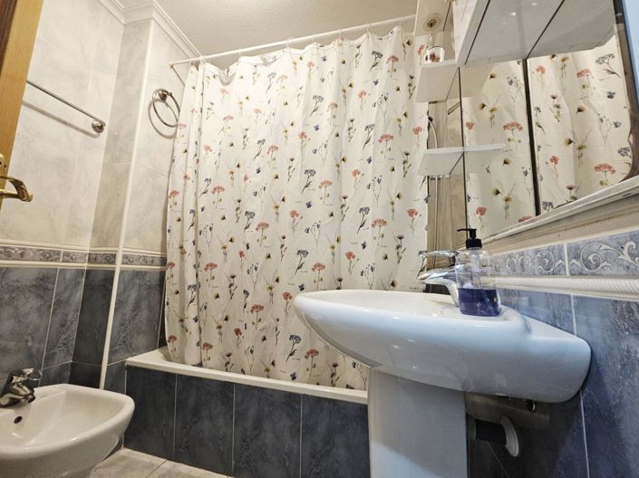 Image No.10-3 Bed Apartment for sale