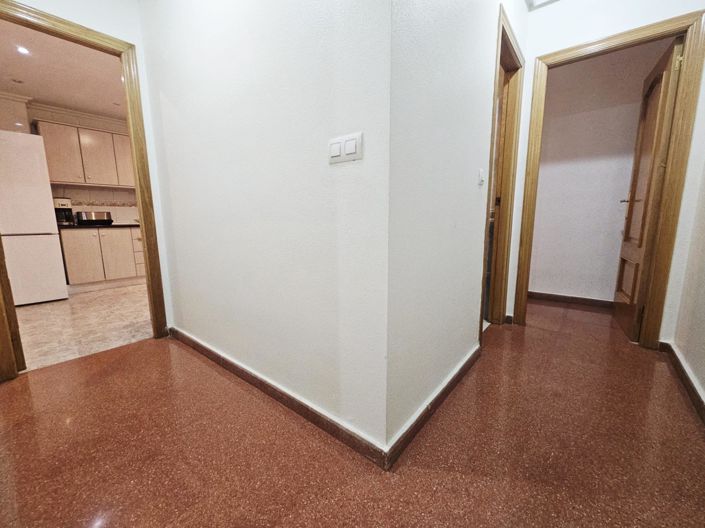 Image No.14-3 Bed House for sale