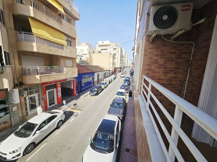 Image No.19-3 Bed House for sale
