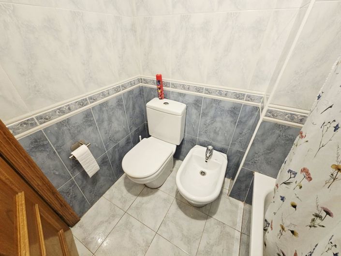 Image No.30-3 Bed House for sale