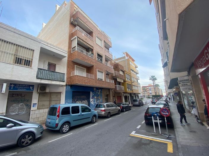 Image No.7-3 Bed House for sale