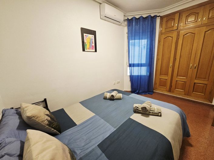 Image No.8-3 Bed House for sale
