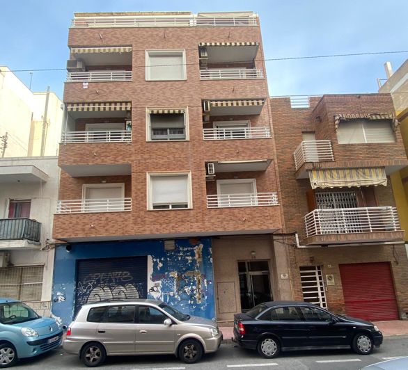 Image No.9-3 Bed House for sale