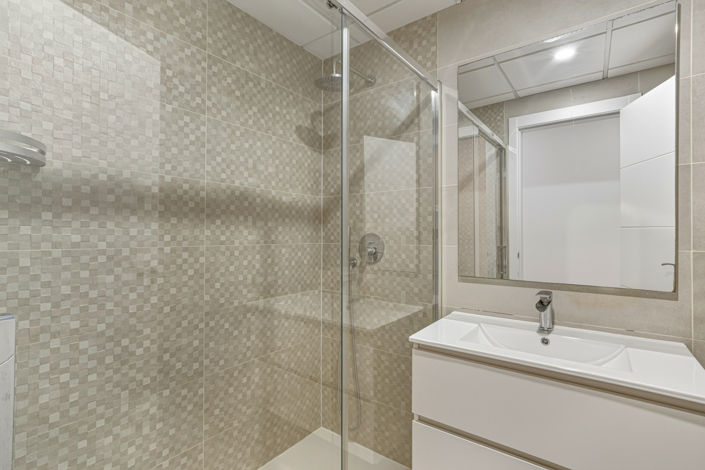 Image No.20-2 Bed Apartment for sale