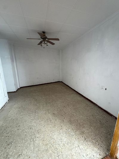 Image No.17-5 Bed Apartment for sale