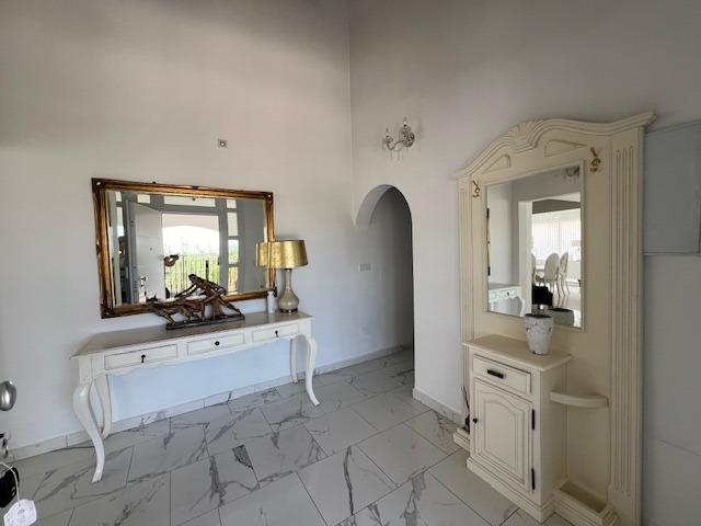 Image No.29-3 Bed Villa for sale