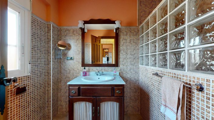 Image No.33-4 Bed Villa for sale