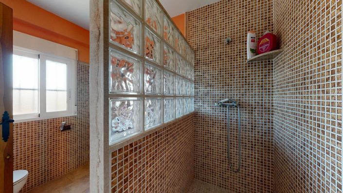 Image No.34-4 Bed Villa for sale