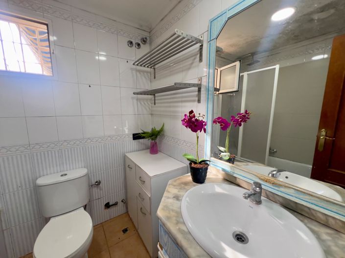 Image No.10-4 Bed Bungalow for sale