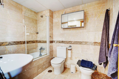 12-53013098fcab6c38b1379cd33298e050