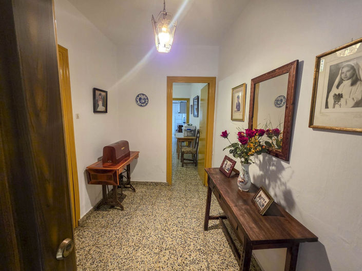 Image No.4-5 Bed Townhouse for sale