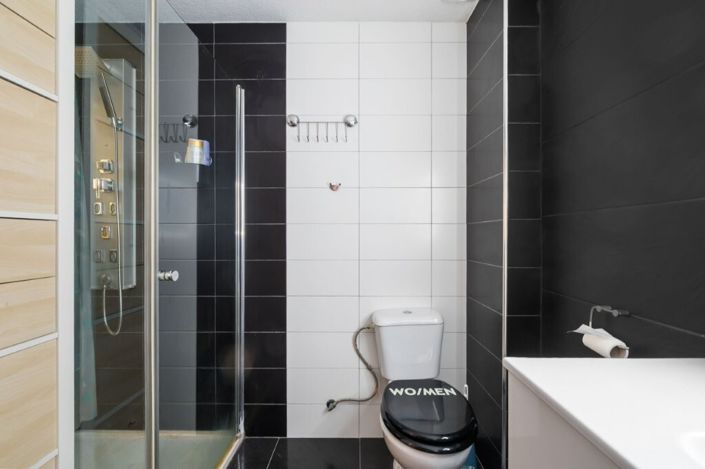 Image No.13-2 Bed Townhouse for sale