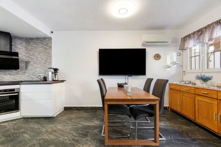 Image No.6-2 Bed Townhouse for sale