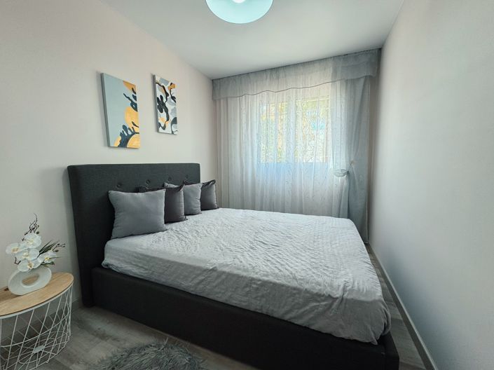 Image No.11-3 Bed Townhouse for sale