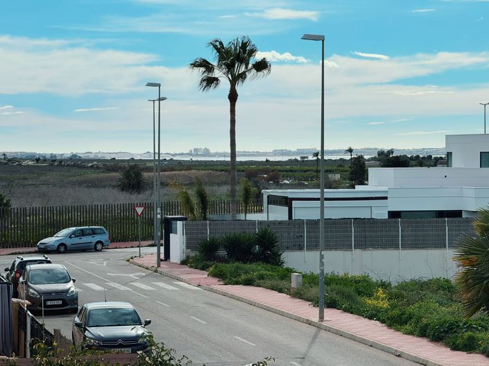 Image No.28-3 Bed Townhouse for sale