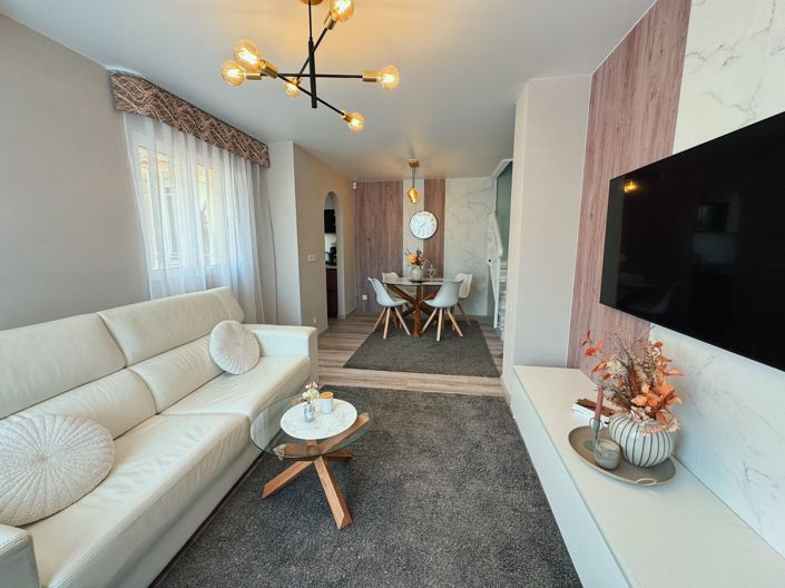 Image No.4-3 Bed Townhouse for sale